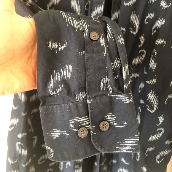 PERRY ELLIS Men’s Button-down Shirt - Picture 5 of 8